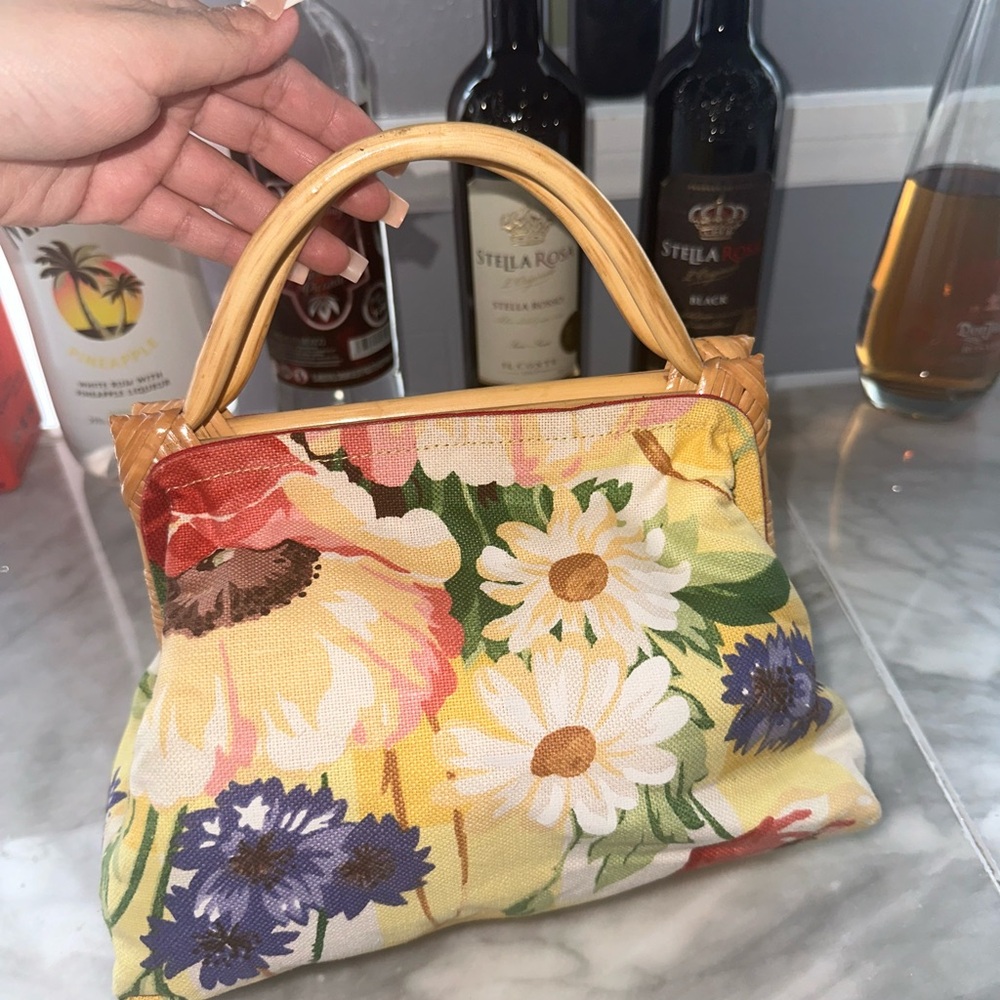 Isabella Fiore Yellow and Red Shoulder Bags with Floral Prints
Neww‼️‼️